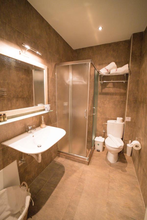 Alicelia Boutique Inn Вати Екстериор снимка