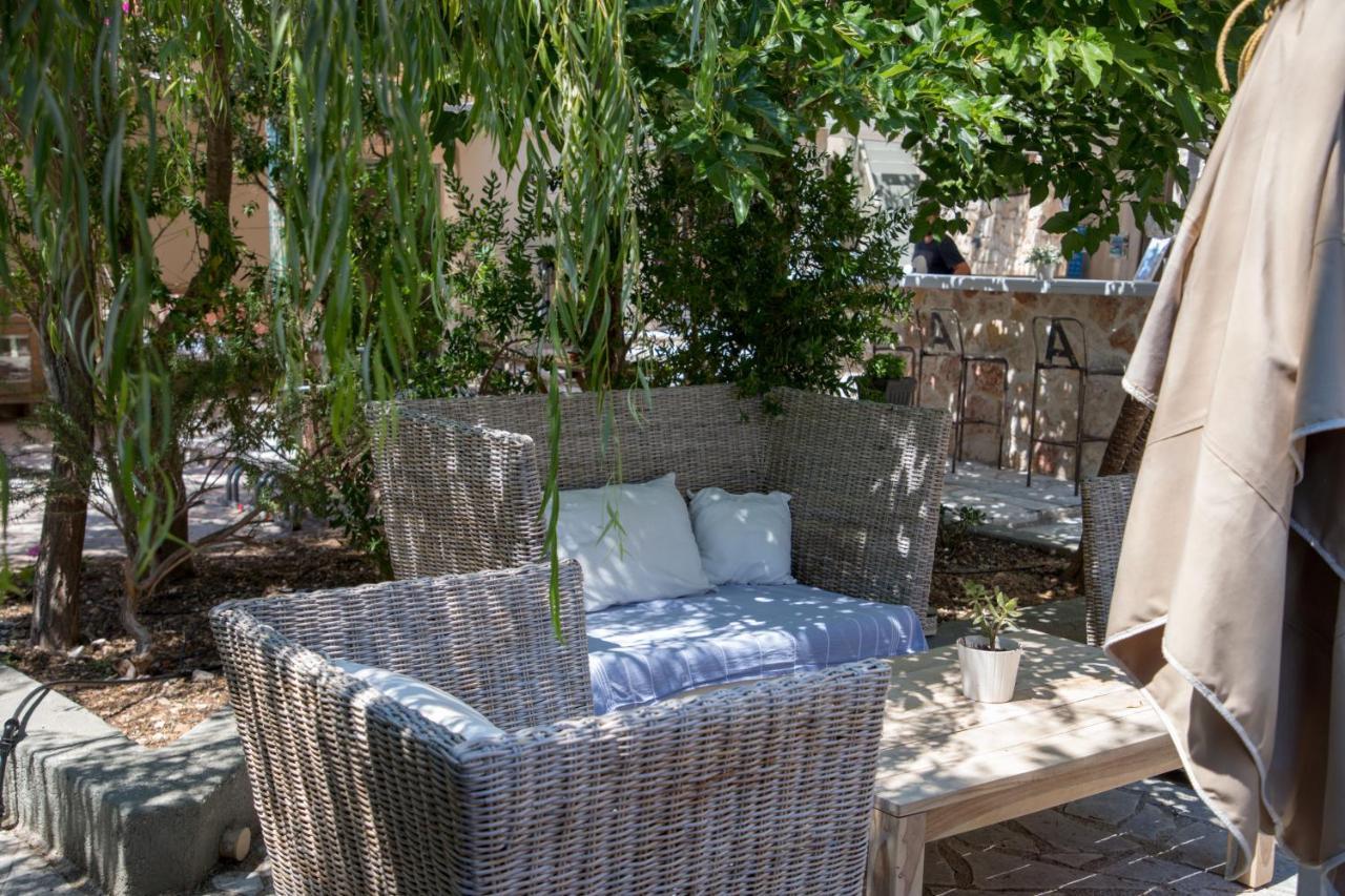 Alicelia Boutique Inn Вати Екстериор снимка