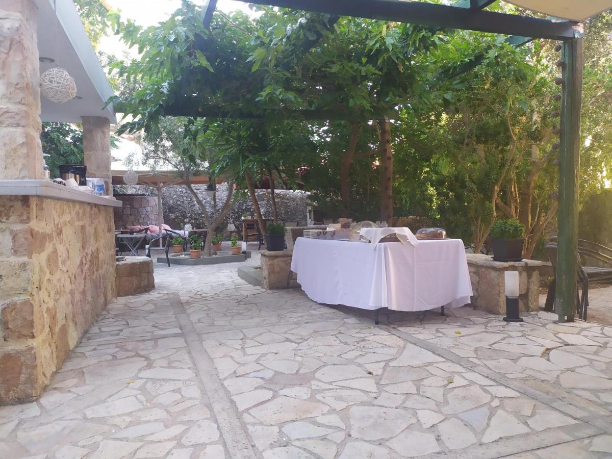 Alicelia Boutique Inn Вати Екстериор снимка