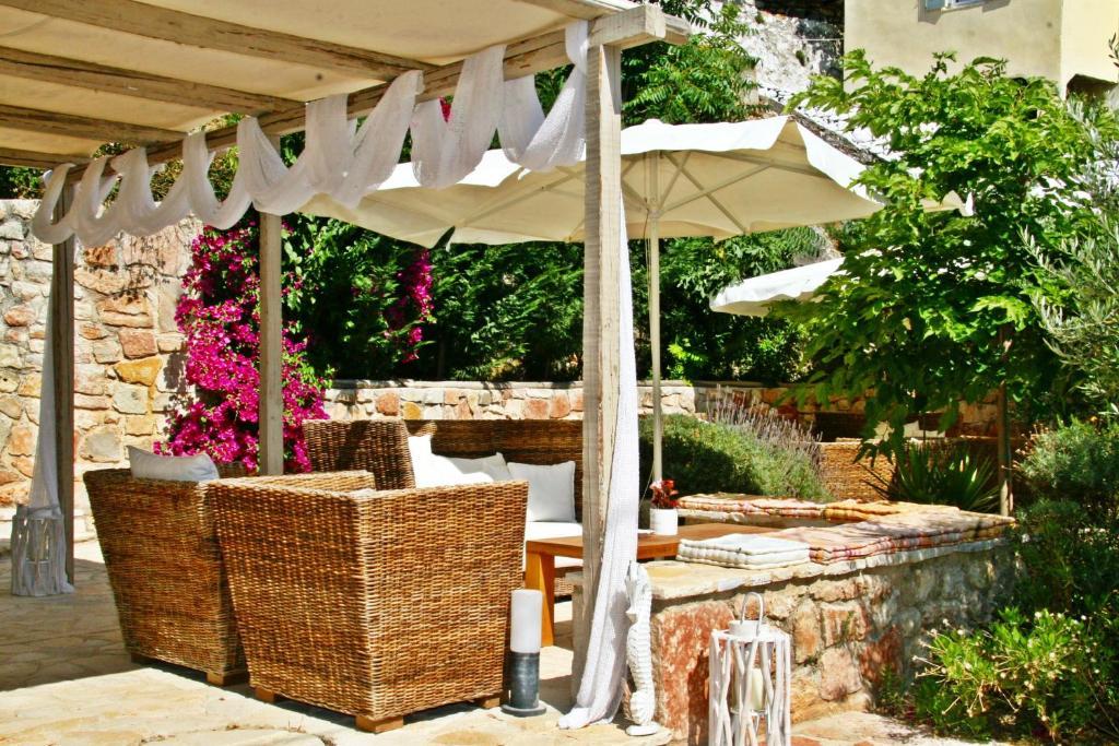 Alicelia Boutique Inn Вати Екстериор снимка