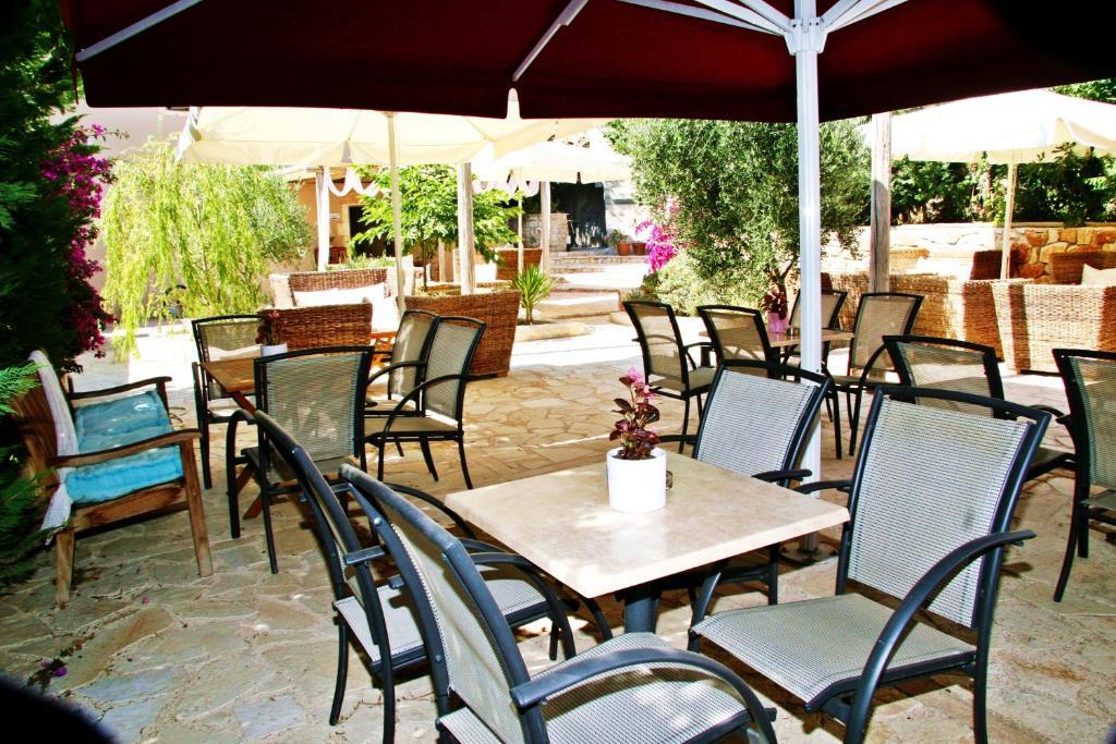 Alicelia Boutique Inn Вати Екстериор снимка